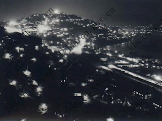 1957年5月，重庆嘉陵江岸夜景